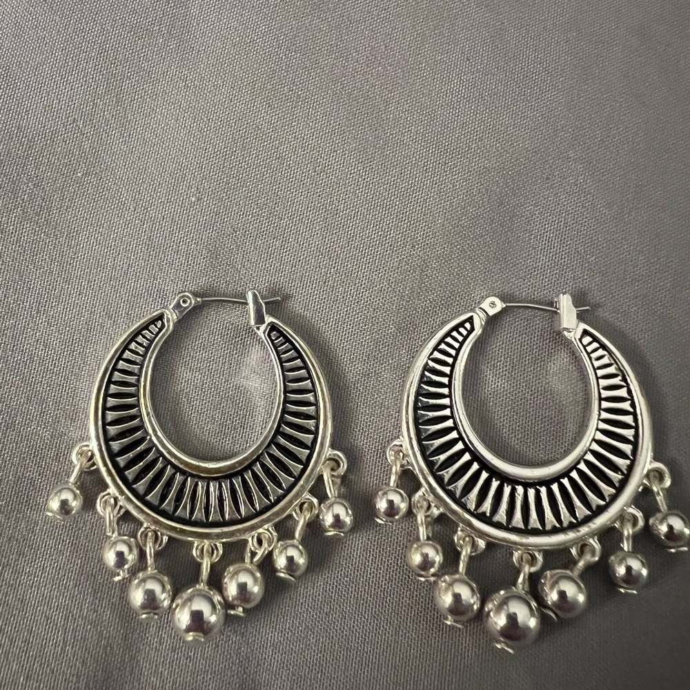 Elegant Silver Tone Hoop Earrings Vintage